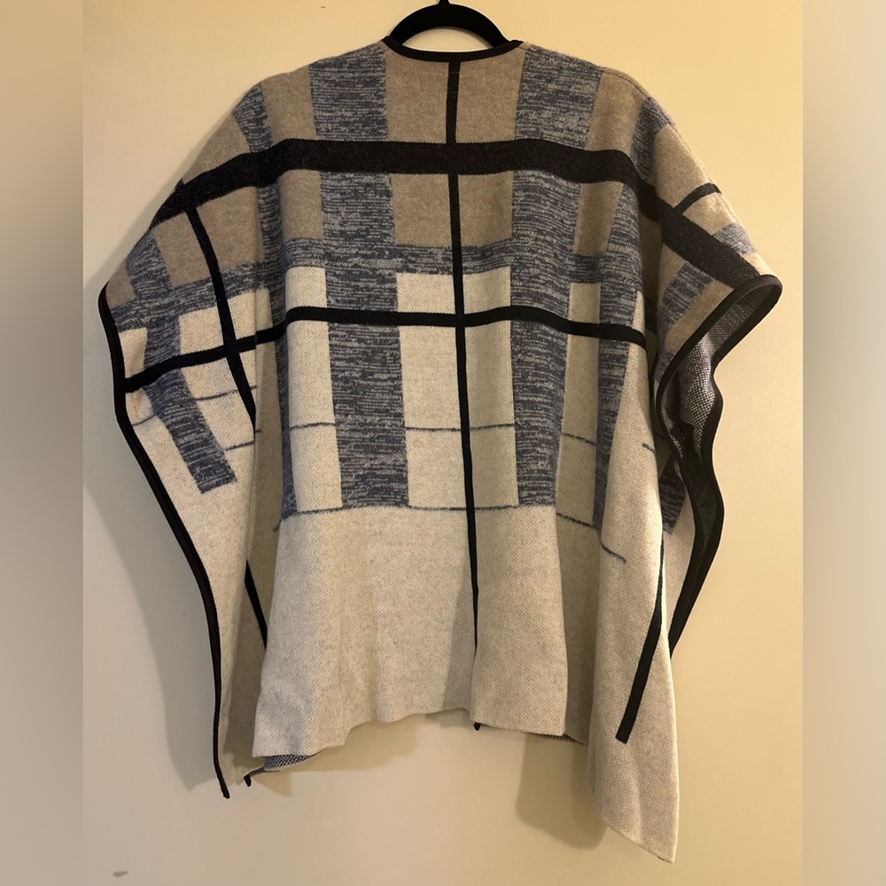Lafayette 148 New York Open Front Wool Blend Poncho. Size S - Picture 5 of 11
